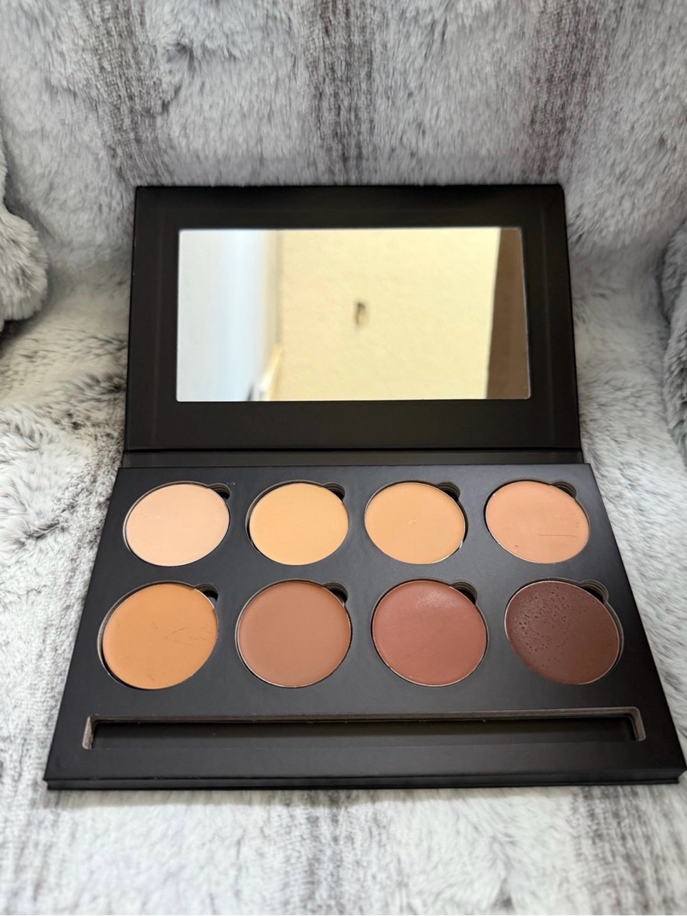 Bodyography Silk Cream Foundation Palette NWOB